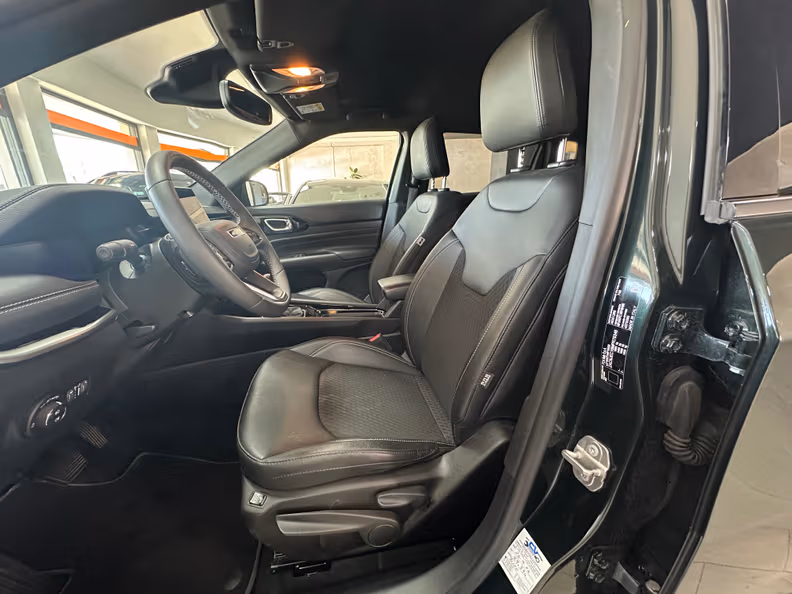 Jeep Compass - 11