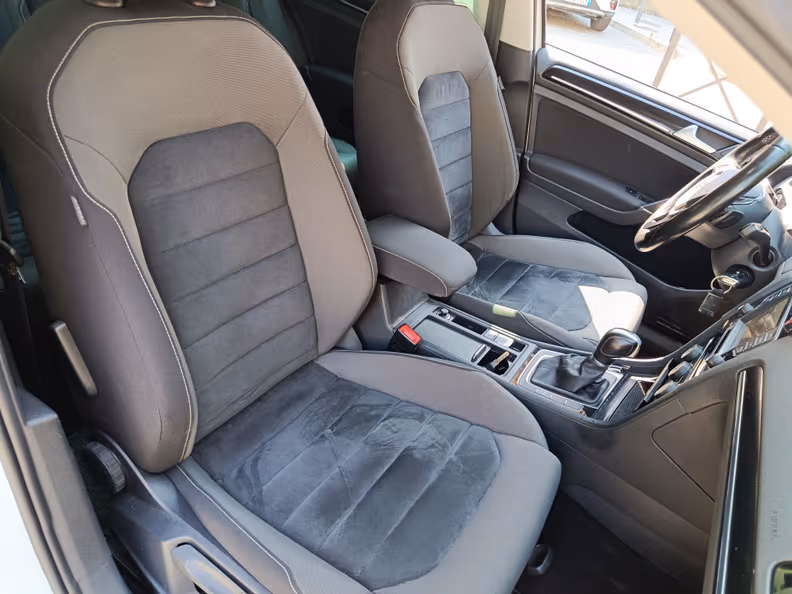 VW Golf - 24