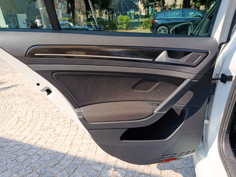 VW Golf - 26