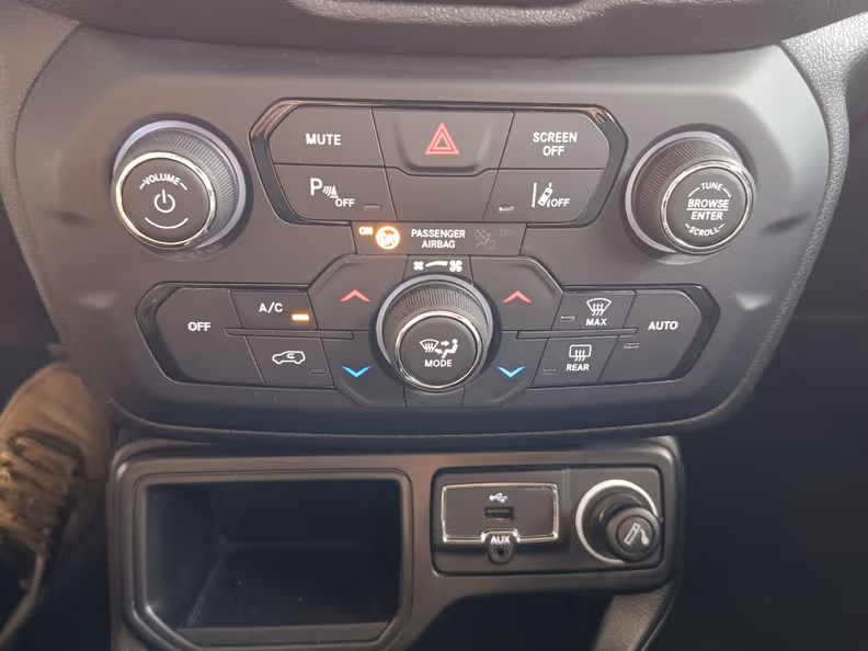 Jeep Renegade - 13