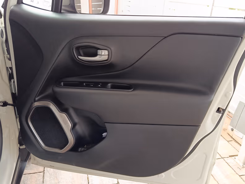 Jeep Renegade - 26