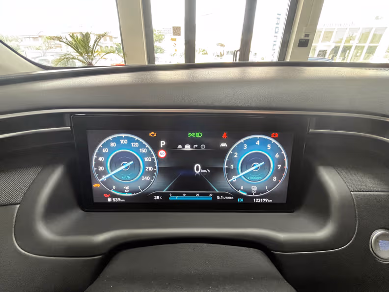 Hyundai Tucson - 8