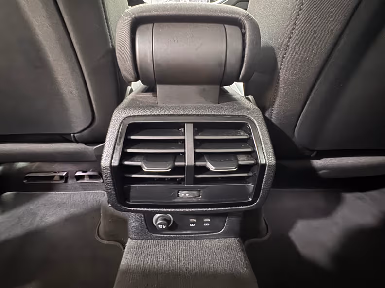 Audi Q3 - 18