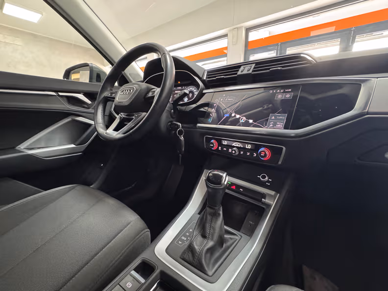 Audi Q3 - 11