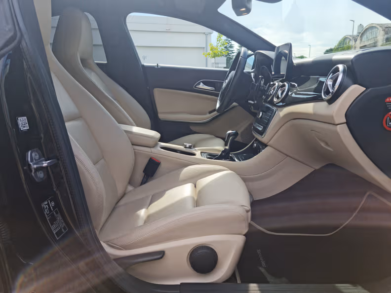 Mercedes-Benz CLA-Class - 28