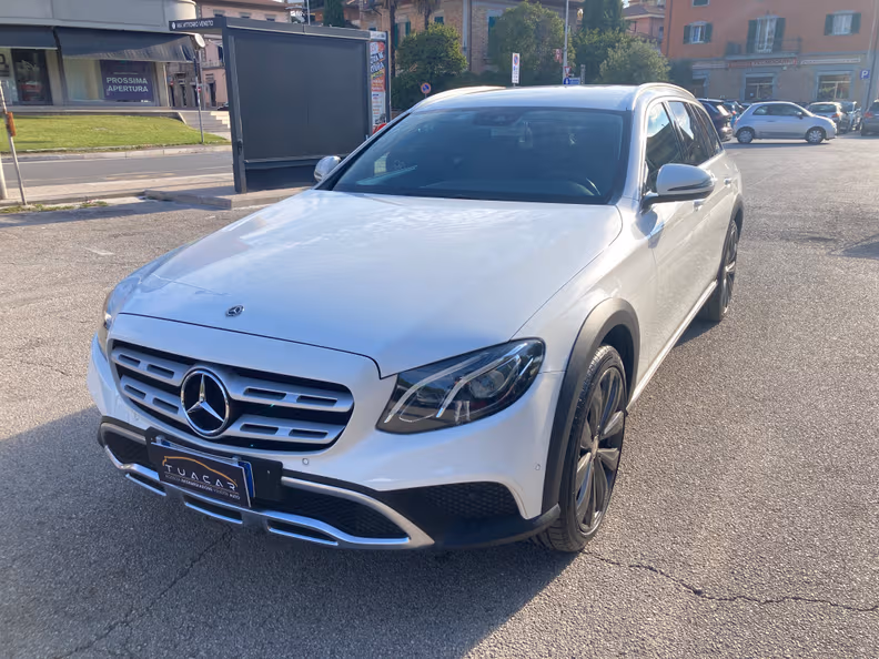 Mercedes-Benz E-Class - 5