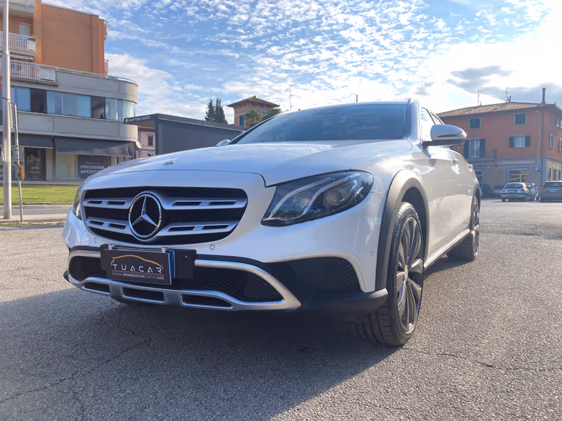 Mercedes-Benz E-Class - 7