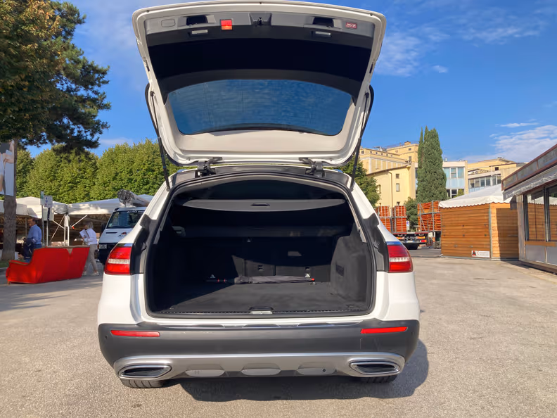 Mercedes-Benz E-Class - 77
