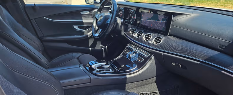 Mercedes-Benz E-Class - 22