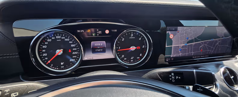 Mercedes-Benz E-Class - 18