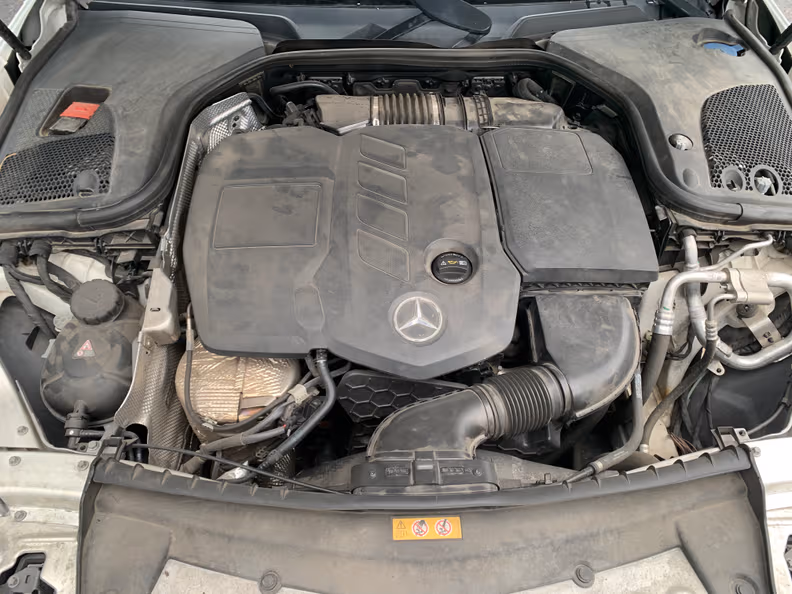 Mercedes-Benz E-Class - 86