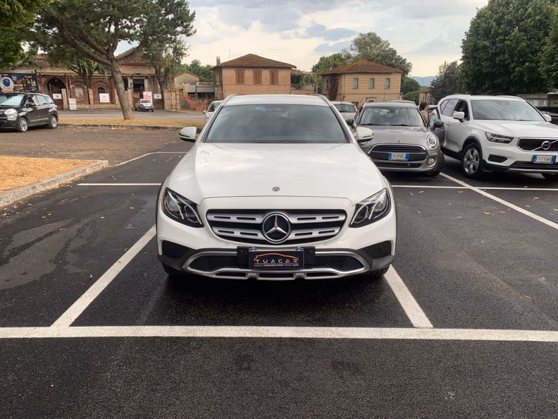 Mercedes-Benz E-Class - 2