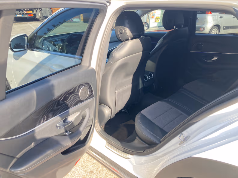 Mercedes-Benz E-Class - 60