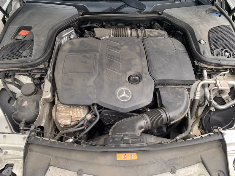 Mercedes-Benz E-Class - 36