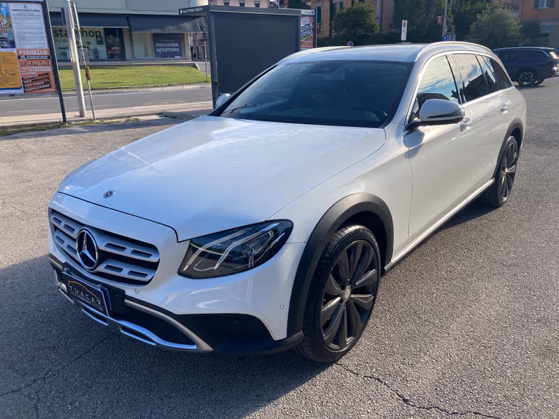 Mercedes-Benz E-Class - 1
