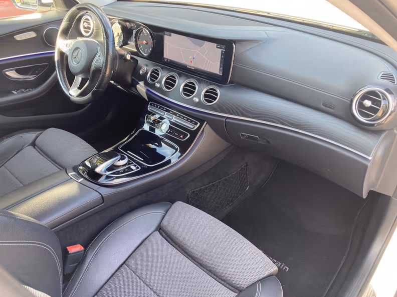 Mercedes-Benz E-Class - 75