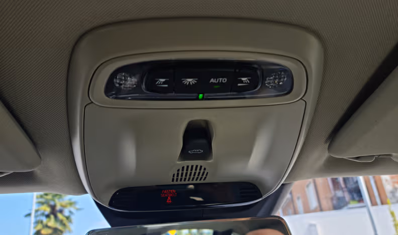 Volvo V40 - 40