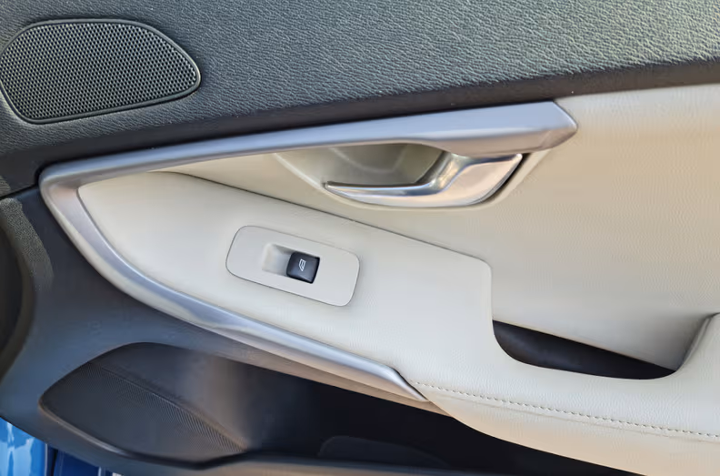 Volvo V40 - 23