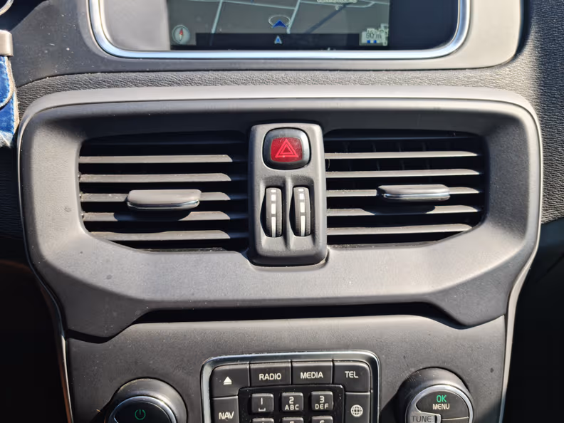 Volvo V40 - 38