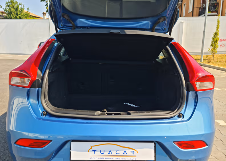 Volvo V40 - 18