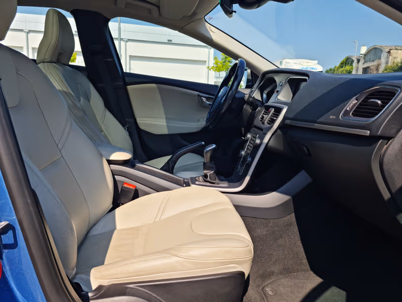 Volvo V40 - 21