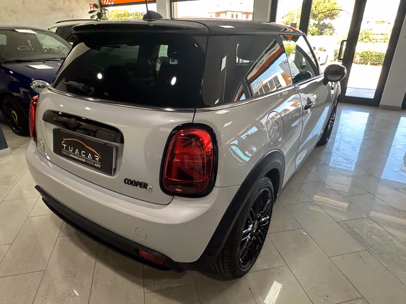 MINI 3-door / 5-door Hatch - 5