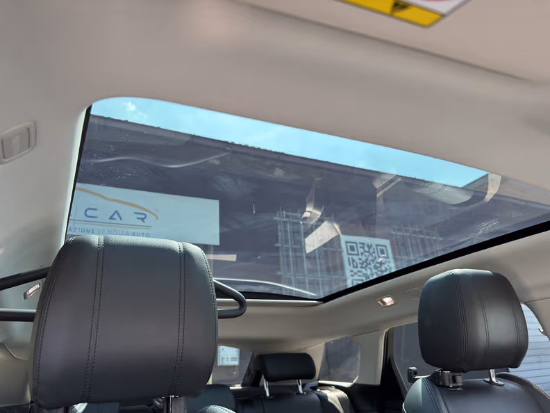 Land Rover Range Rover Evoque - 23