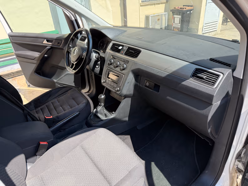 VW Caddy - 31