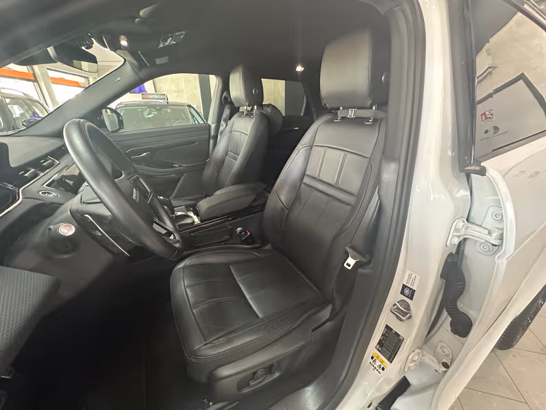 Land Rover Range Rover Evoque - 12