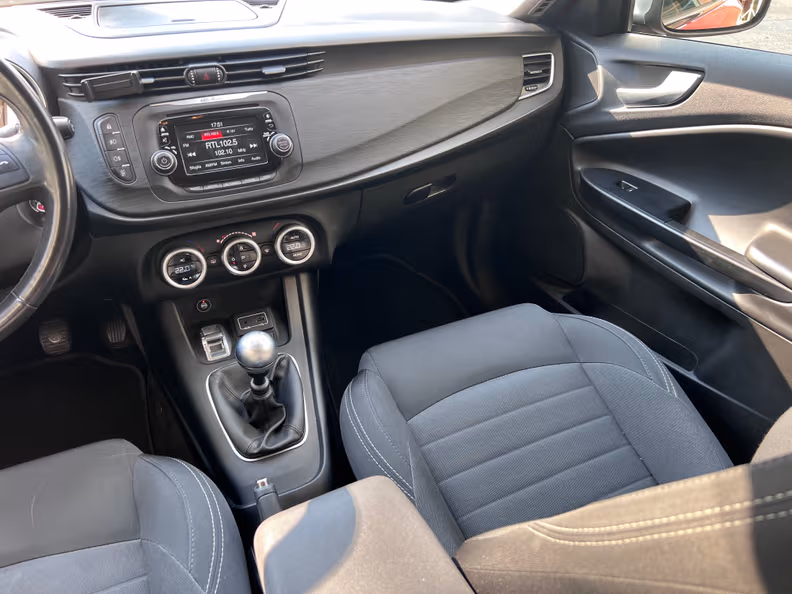 Alfa Romeo Giulietta - 25