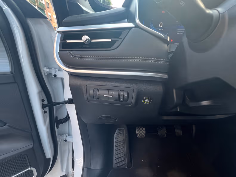 DR Automobiles DR6 - 22