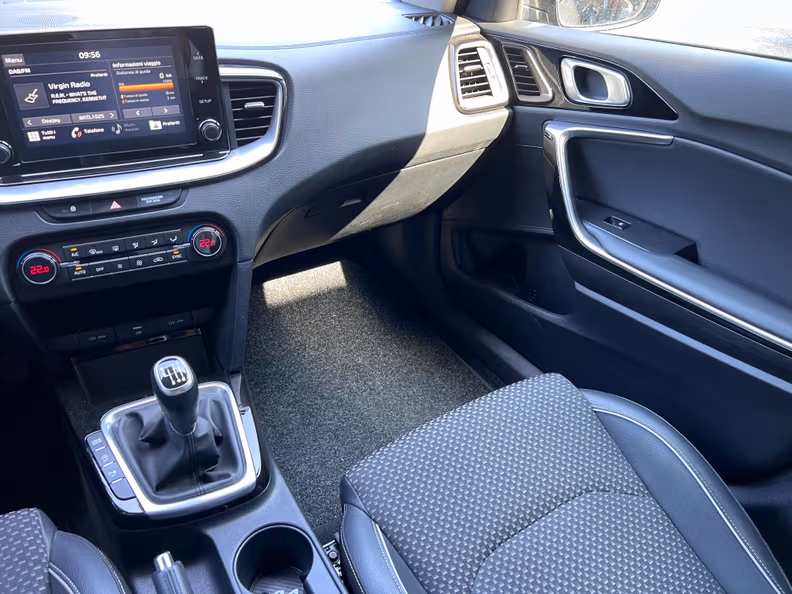 Kia XCeed - 25
