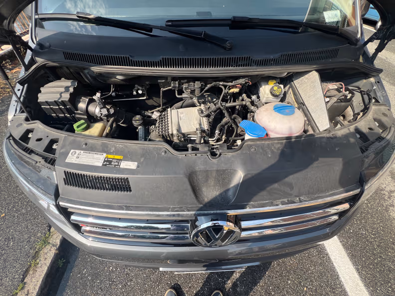 VW Caravelle - 16