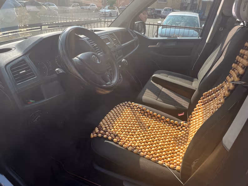 VW Caravelle - 28