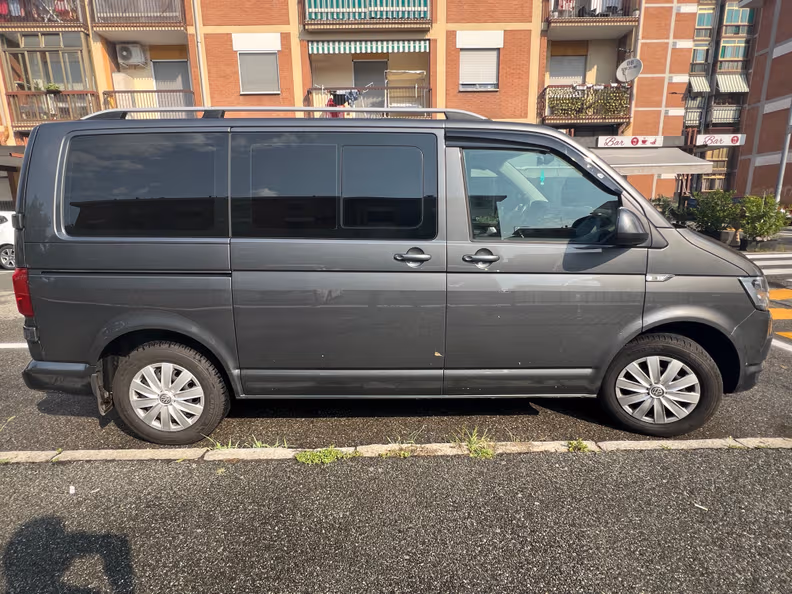 VW Caravelle - 4