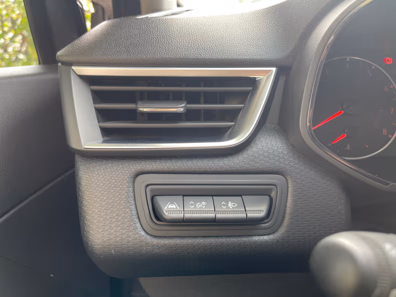 Renault Clio - 25