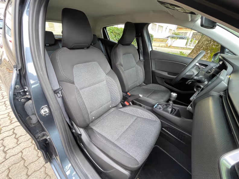 Renault Clio - 27