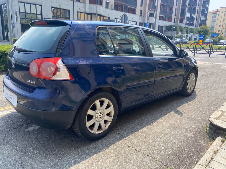 Volkswagen Golf - 17