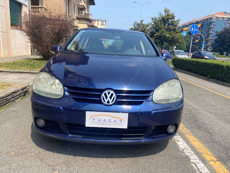 Volkswagen Golf - 2