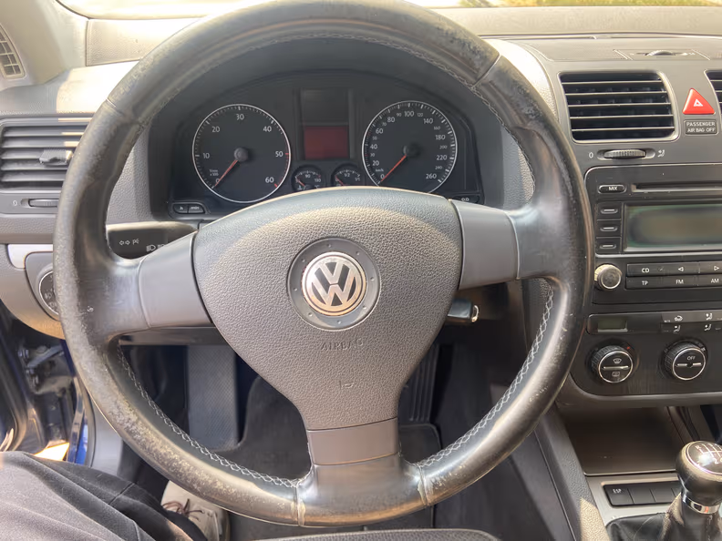 Volkswagen Golf - 9