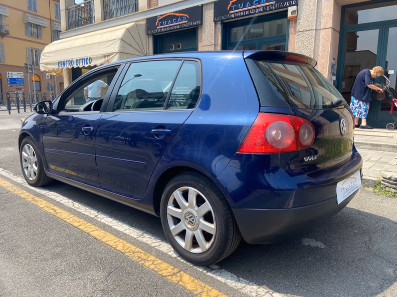 Volkswagen Golf - 14