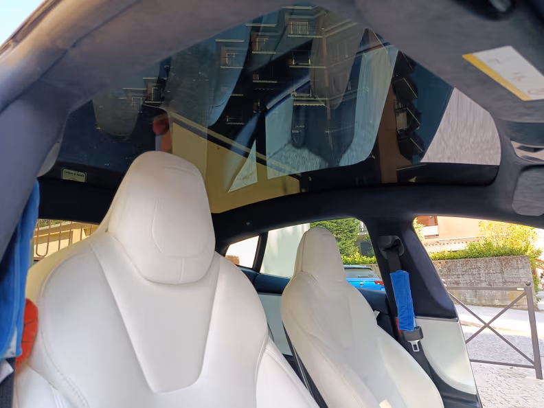 Tesla Model S - 30
