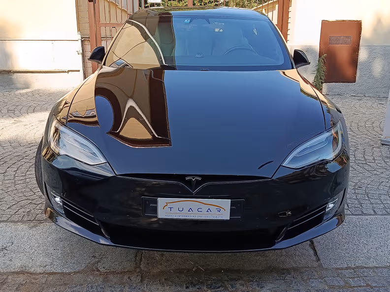 Tesla Model S - 2