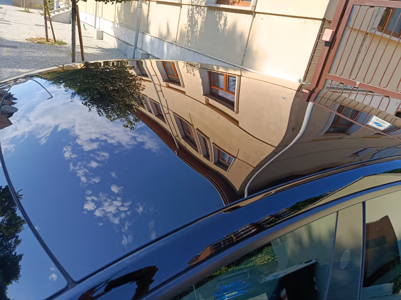 Tesla Model S - 8