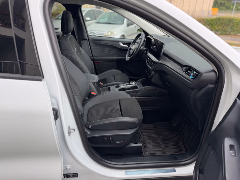 Ford Kuga - 29
