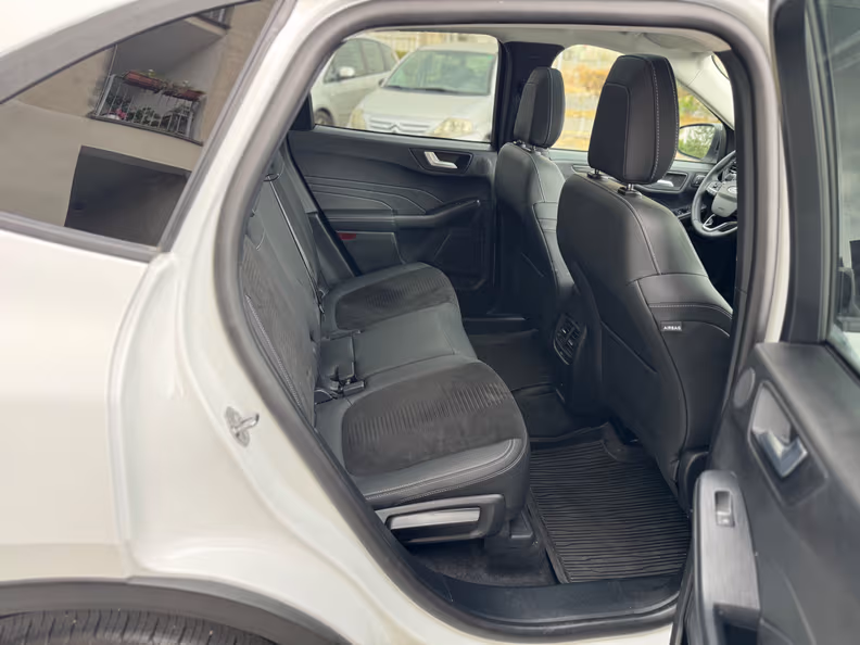 Ford Kuga - 27