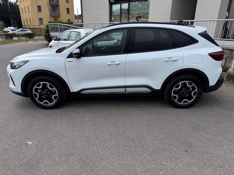 Ford Kuga - 2