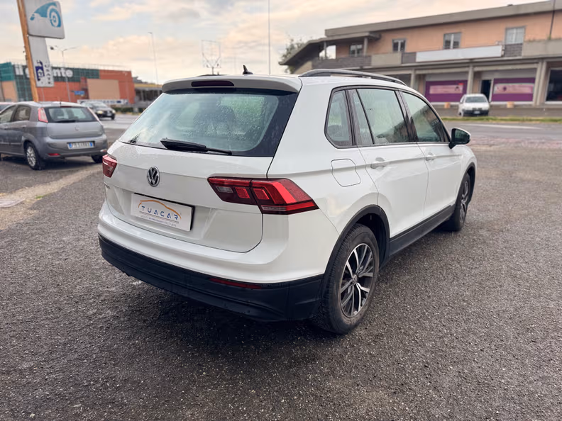 VW Tiguan - 5