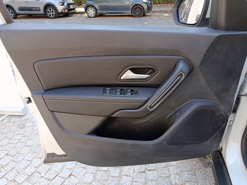 Dacia Duster - 32