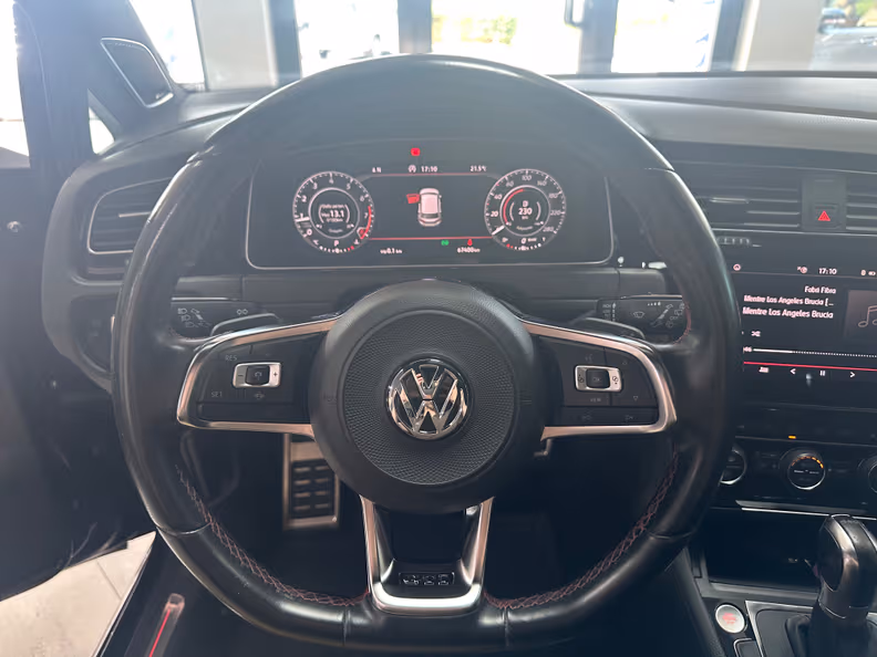 VW Golf - 9